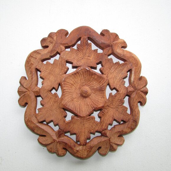 3 Hand Carved Wooden Trivets - India - Picture 4 of 8